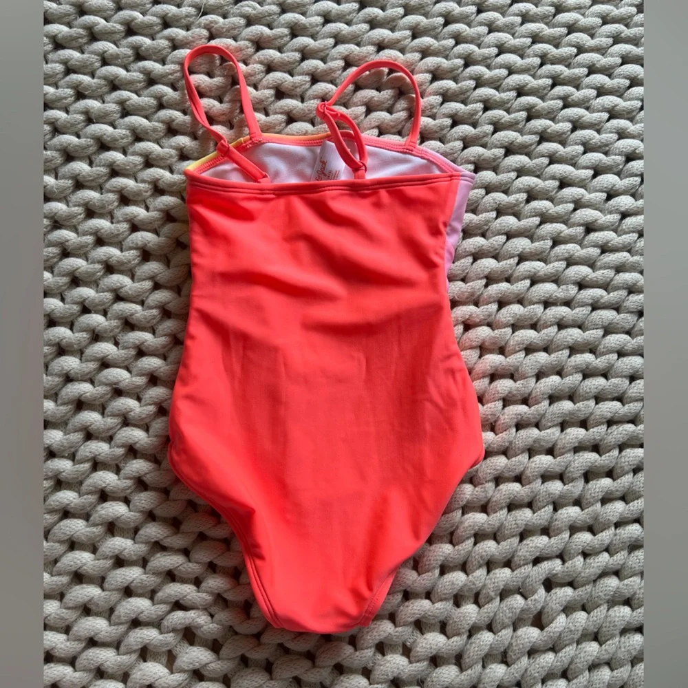 Cat & Jack XS (4/5) NWOT girls bathing suit